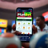 Graphic depicting strategic betting tips and risk management for online Aviator gameplay